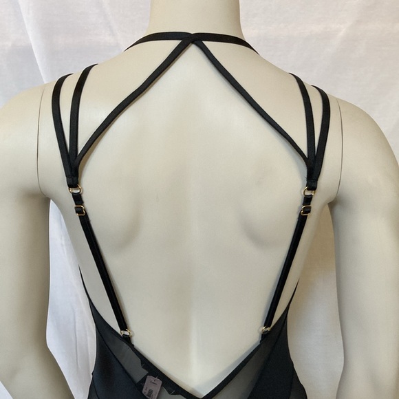 VICTORIA’S SECRET Sexy Black Strappy Bodysuit Size Small Adjustable Straps NWT - Picture 8 of 8